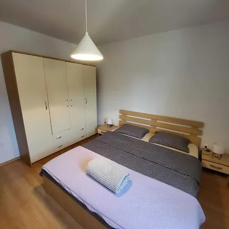 Amarilis Sveti Filip i Jakov